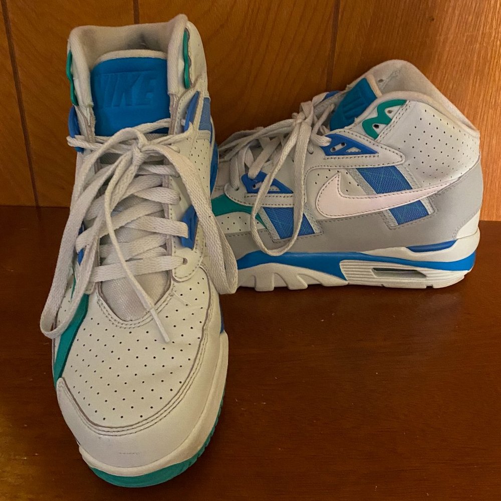 Nike Men's White and Blue High-Top Sneakers